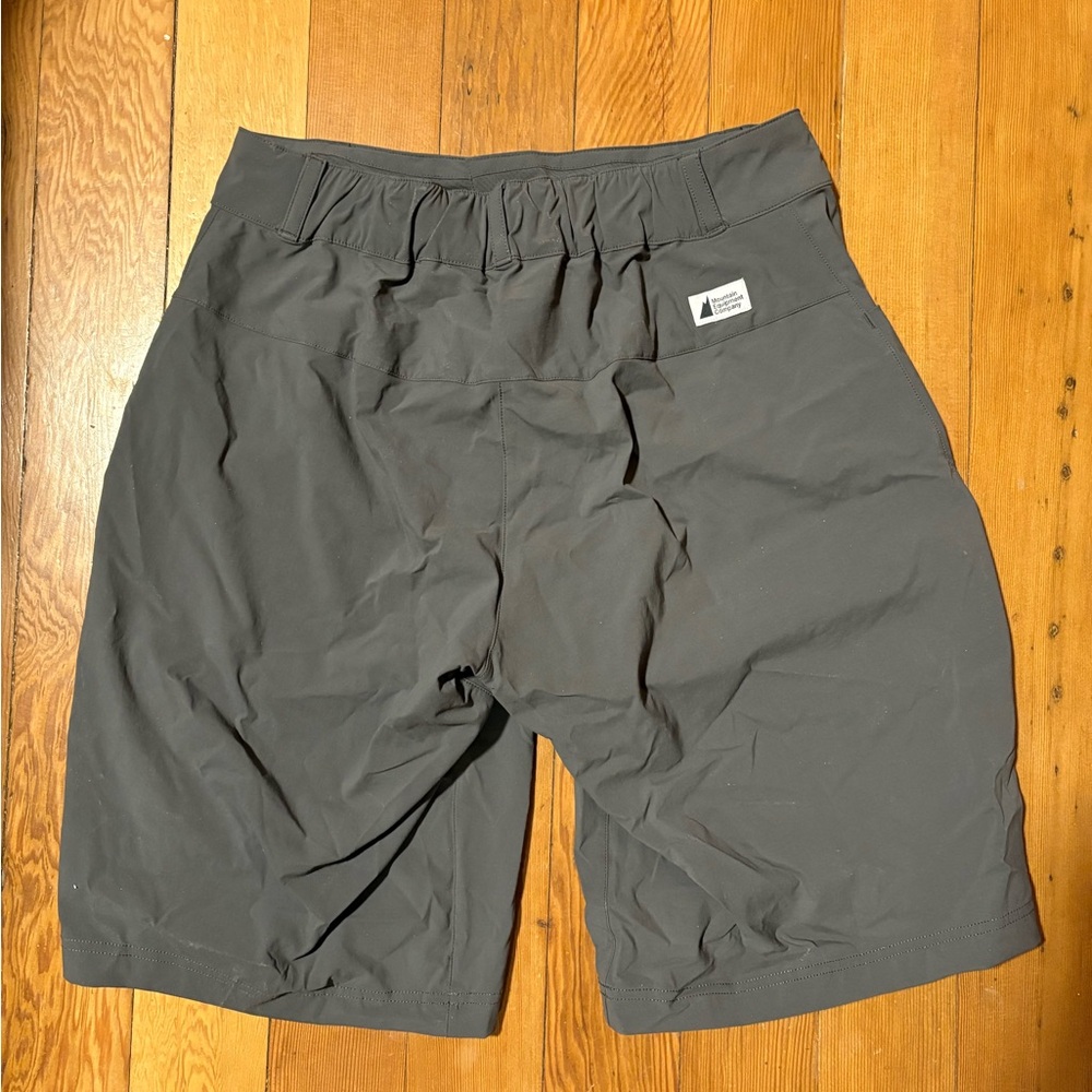 Women's Gray MEC Shorts - Picture 2 of 6